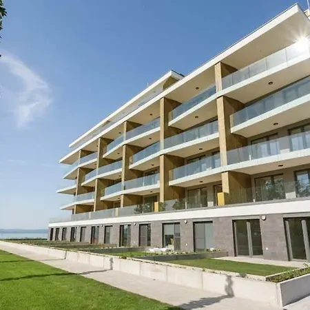 Apartament Lela Apartman *