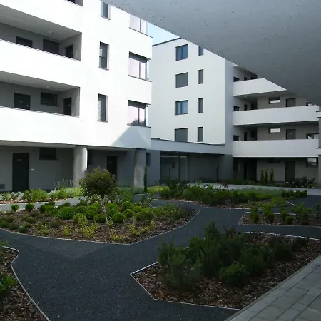 Lela Apartman