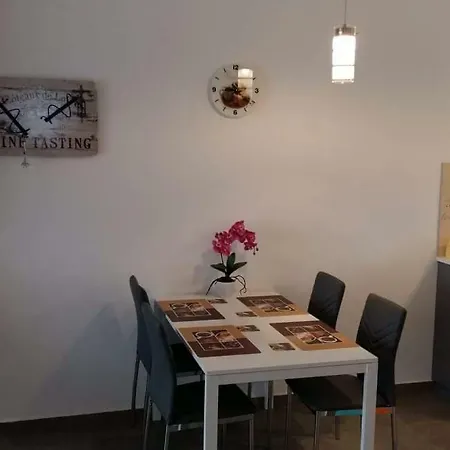 Lela Apartman Apartament